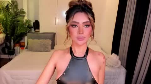 Ms. Laura online show from October 30, 2:24 am