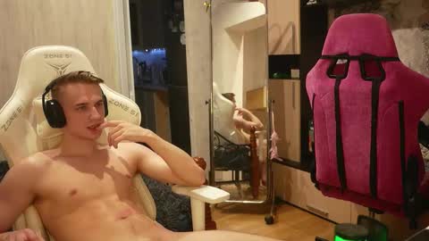 Extaz  Athrey  Howard online show from September 20, 9:38 pm