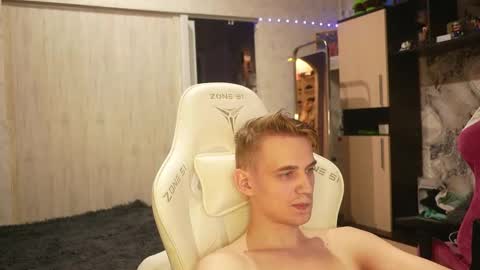 Extaz  Athrey  Howard online show from September 29, 7:30 pm