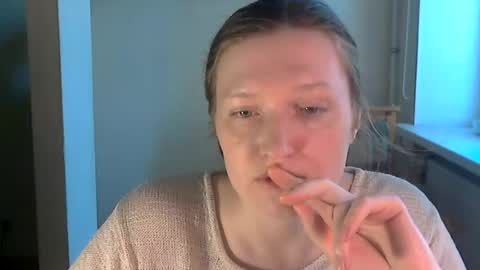Snapshot of holistic_woman chatting on June 22, 3:42 pm holistic_woman online show from June 22, 3:42 pm
