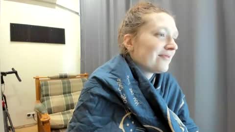 Snapshot of holistic_woman chatting on July 9, 2:43 pm holistic_woman online show from July 9, 2:43 pm
