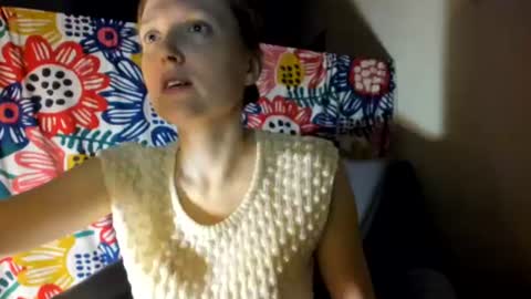 Snapshot of holistic_woman chatting on July 22, 8:11 pm holistic_woman online show from July 22, 8:11 pm