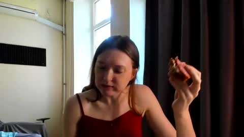 Snapshot of holistic_woman chatting on August 9, 9:14 am holistic_woman online show from August 9, 9:14 am