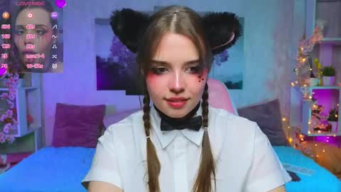 Lux online show from March 5, 6:12 pm