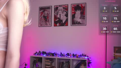 Holli online show from February 1, 7:02 pm