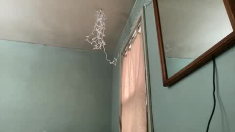 Snapshot of holly23hopefull chatting on December 3, 9:01 pm Hollys Drive threw Side Of CB. online show from December 3, 9:01 pm