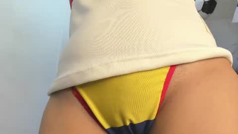 Snapshot of holly_22 chatting on July 7, 11:03 am Holly 22 online show from July 7, 11:03 am