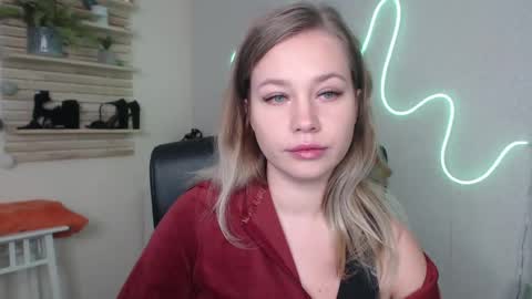 Holly online show from December 4, 6:00 am