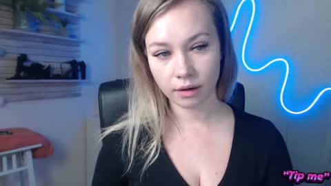 Holly online show from December 19, 6:56 am