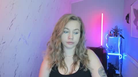 Holly online show from October 23, 6:17 pm