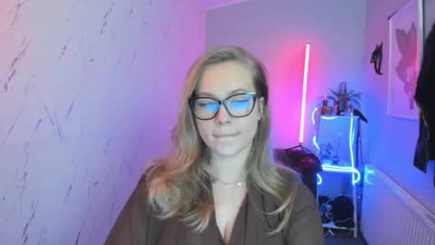 Holly online show from October 30, 6:52 pm