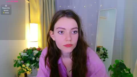 Snapshot of holly_kittenss chatting on June 17, 2:51 pm Lana online show from June 17, 2:51 pm