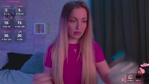 holly_molly8 online show from February 12, 7:24 pm