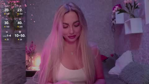 holly_molly8 online show from September 11, 3:34 pm