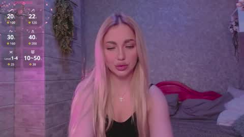 holly_molly8 online show from October 2, 4:36 pm