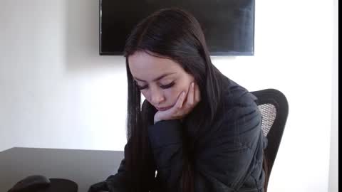 Holly online show from February 23, 9:01 pm