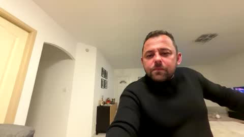 Snapshot of hollyandelon chatting on February 8, 12:36 am hollyandelon online show from February 8, 12:36 am