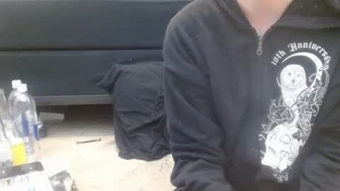 Holly Hawkes online show from March 1, 3:10 am