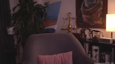 Holly Linder online show from September 24, 2:04 am