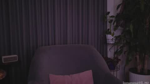 Holly Linder online show from November 19, 1:49 am