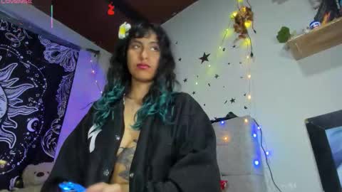 Snapshot of hollypurple chatting on February 27, 2:00 am Hades and Persefone online show from February 27, 2:00 am