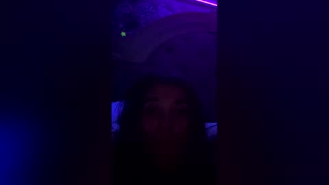 Snapshot of hollyquinniscute chatting on December 18, 9:26 am Brat online show from December 18, 9:26 am