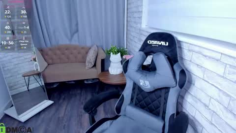 Holly online show from October 19, 8:26 am