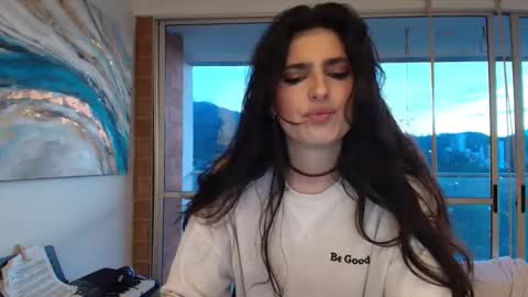 hollyshit_ online show from September 28, 10:59 pm