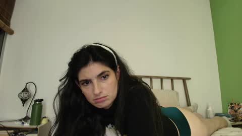 hollyshit_ online show from April 5, 2:31 am