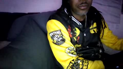 Snapshot of hollywoodbobby chatting on February 16, 1:24 am hollywoodbobby online show from February 16, 1:24 am