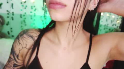 holly online show from December 30, 10:23 pm