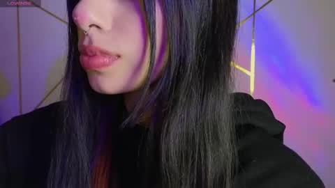 holly online show from October 17, 11:02 am