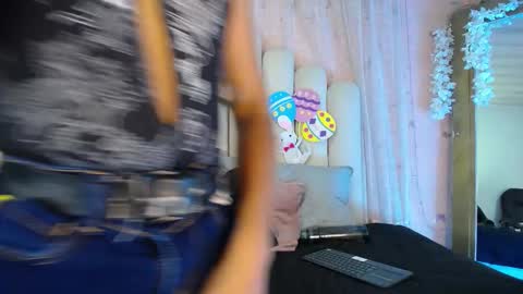 Hollyy online show from March 21, 7:17 pm