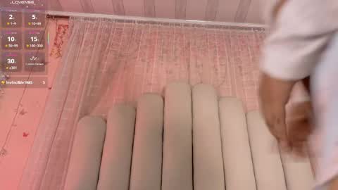 Snapshot of hollyyqueen_ chatting on May 7, 8:47 pm Hollyy online show from May 7, 8:47 pm