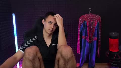 Hols online show from June 22, 9:45 pm