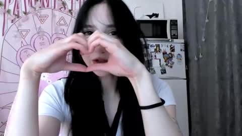 Snapshot of holy420loly chatting on March 21, 6:00 pm Ho Lee Sheet online show from March 21, 6:00 pm