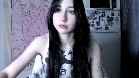 Snapshot of holy420loly chatting on April 11, 2:32 pm Ho Lee Sheet online show from April 11, 2:32 pm