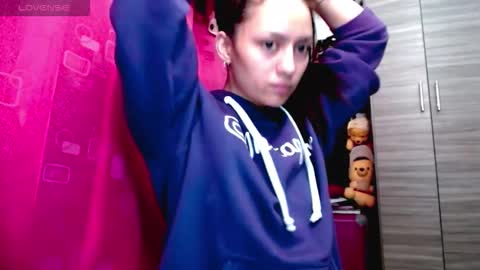 Juli online show from January 9, 5:21 am