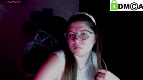 Welcome guys  Pleasure to see you all here  My name is MichaelaTip menu is active Private is open  online show from October 31, 3:29 am