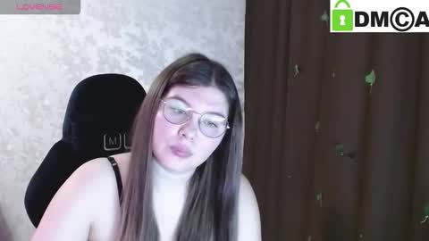 Welcome guys  Pleasure to see you all here  My name is MichaelaTip menu is active Private is open  online show from December 1, 3:44 am