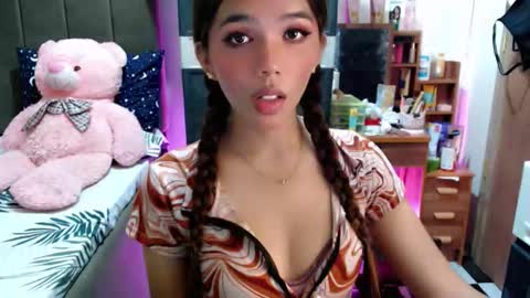 holy_molly1 online show from November 11, 5:57 pm