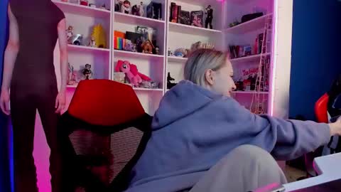 Snapshot of holy_rumi chatting on January 18, 12:09 pm Rumi online show from January 18, 12:09 pm