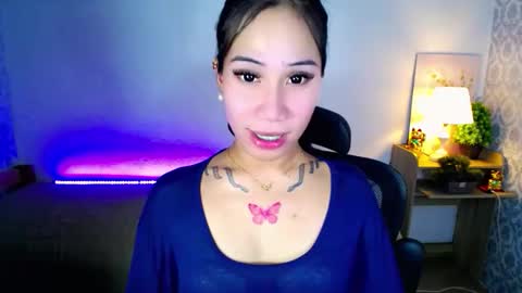 holy_samyx online show from October 5, 4:44 am