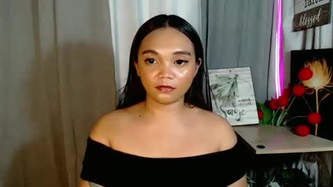 Snapshot of holy_shine chatting on May 14, 1:56 am Bella online show from May 14, 1:56 am