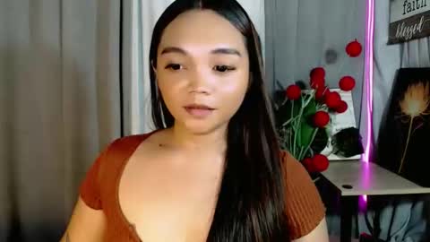 Snapshot of holy_shine chatting on May 18, 4:07 am Bella online show from May 18, 4:07 am
