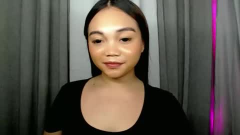 Snapshot of holy_shine chatting on May 29, 9:40 am Bella online show from May 29, 9:40 am