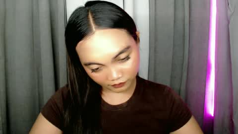Snapshot of holy_shine chatting on June 9, 10:10 pm Bella online show from June 9, 10:10 pm
