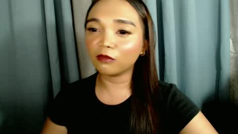 Snapshot of holy_shine chatting on June 30, 8:54 pm Bella online show from June 30, 8:54 pm