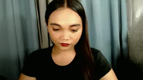 Snapshot of holy_shine chatting on July 7, 10:36 pm Bella online show from July 7, 10:36 pm