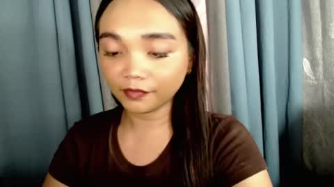 Snapshot of holy_shine chatting on July 18, 8:07 am Bella online show from July 18, 8:07 am